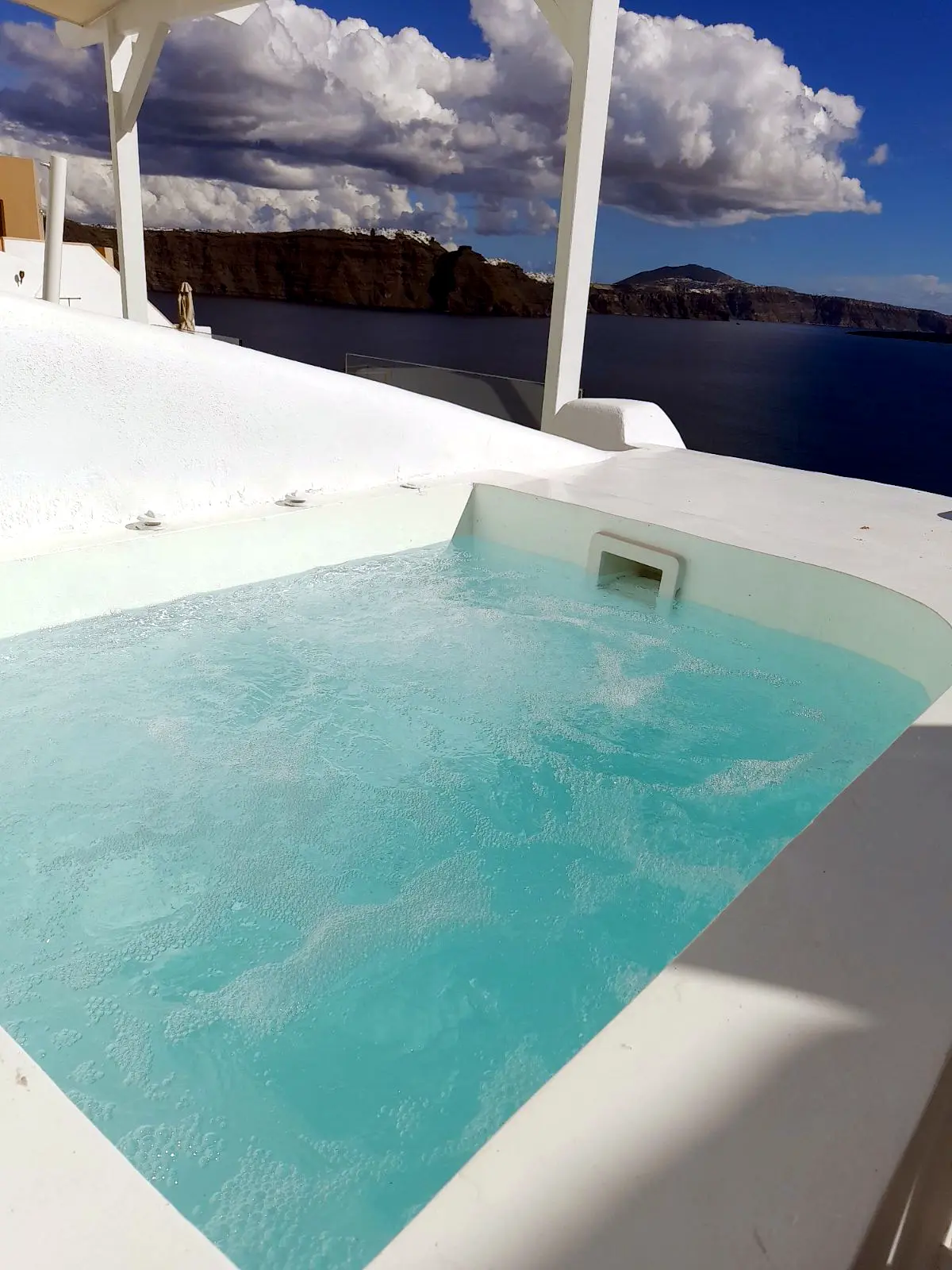 Outdoor spa στη Σαντορίνη